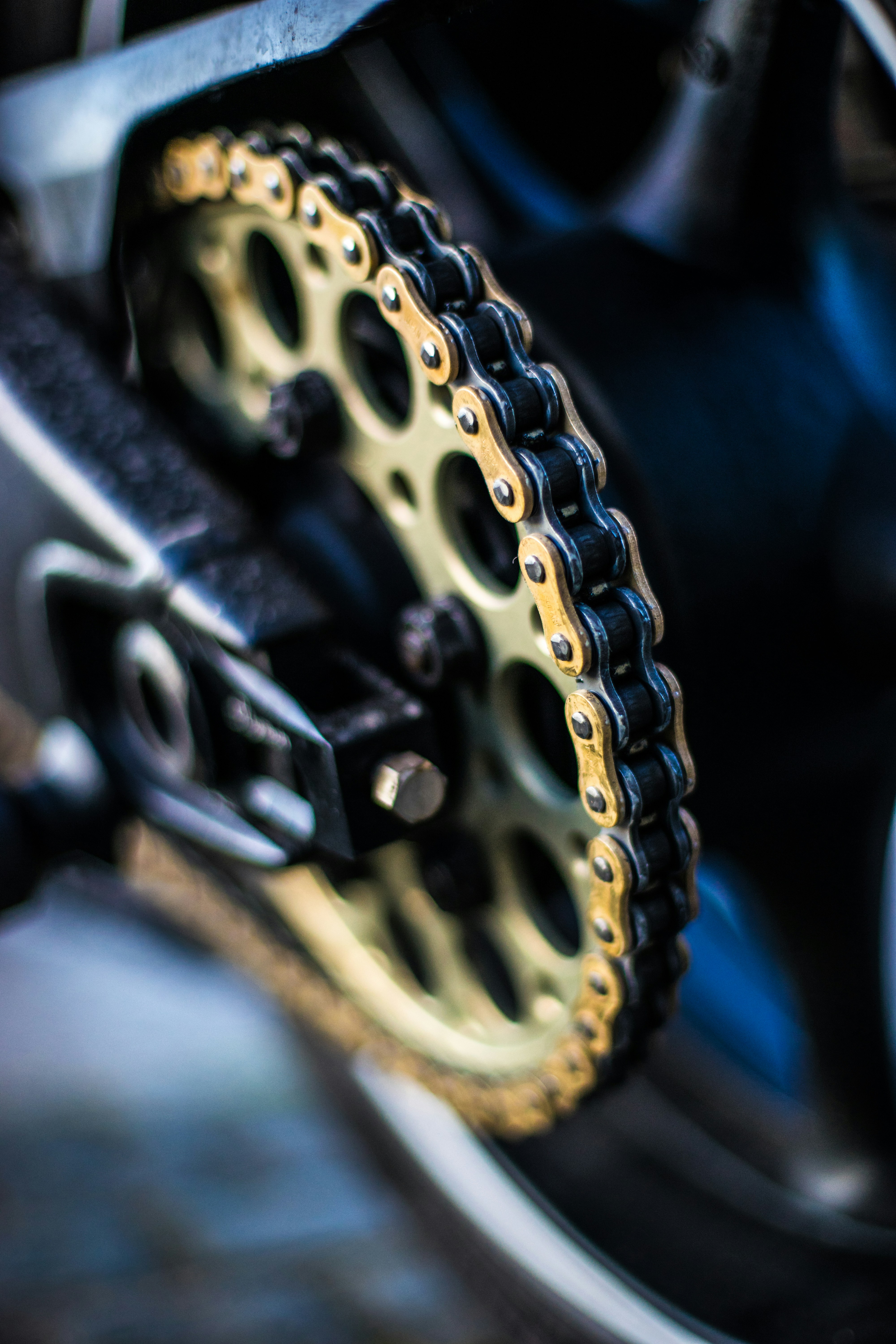 Drive belts and chains